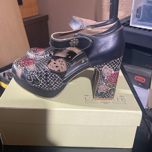 LARTISTE - Picture 2 of 4